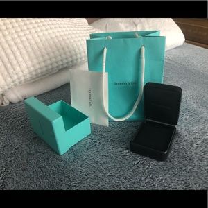 Tiffany & Co. Gift bag set